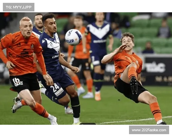 科莫客场3-0完胜比萨，延续黑马姿态